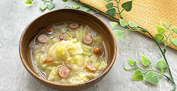 キャベツとウインナーのバターコンソメ煮