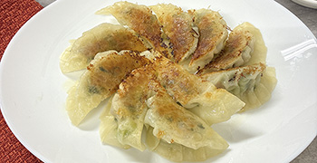 畑菜と小松菜の菜たっぷり焼き餃子