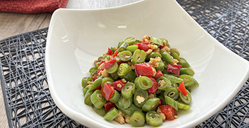 いんげんと赤ピーマンのオイスターソース炒め